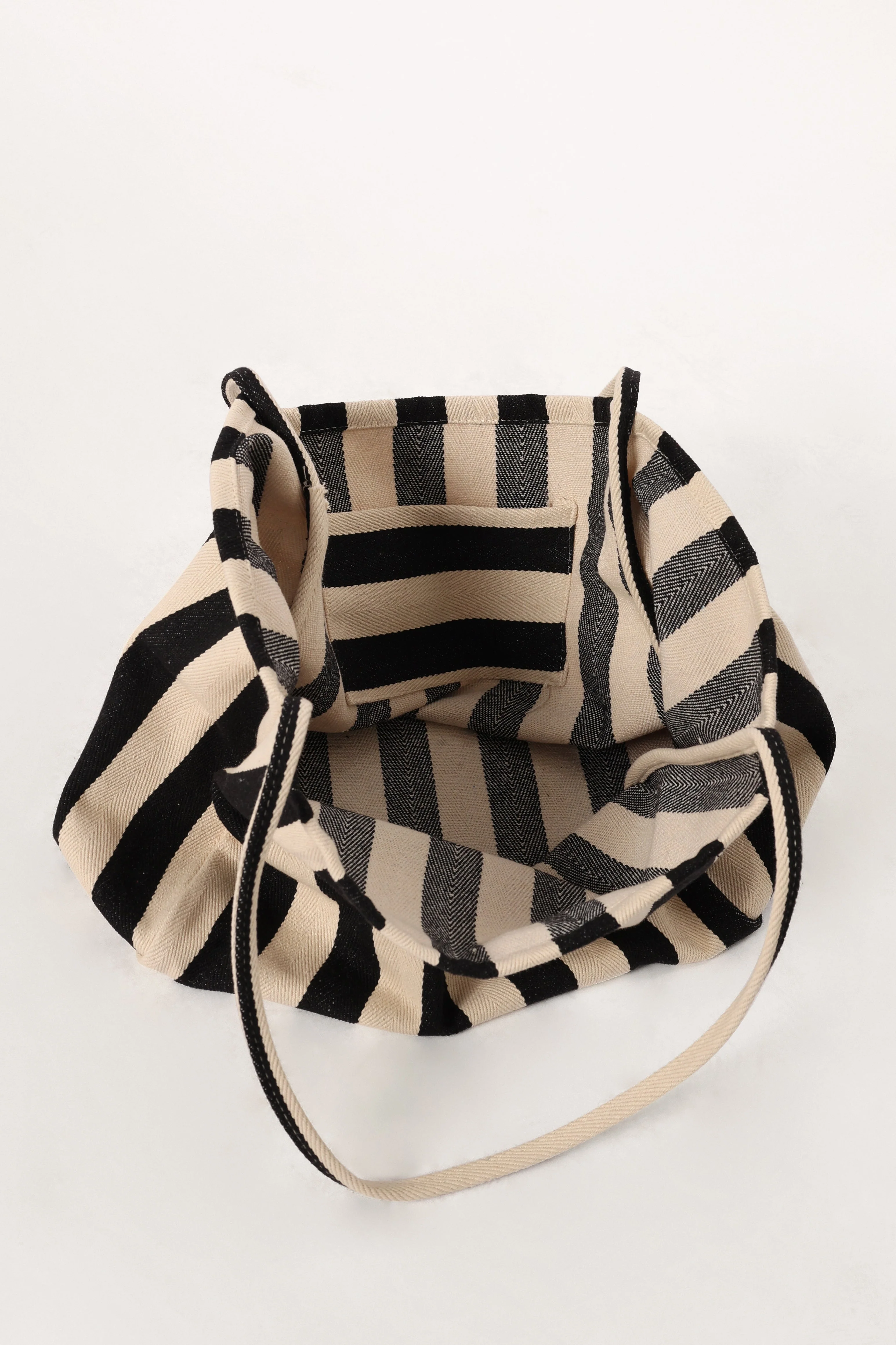 Lydia Beach Bag - Black Stripe-Rgtroy