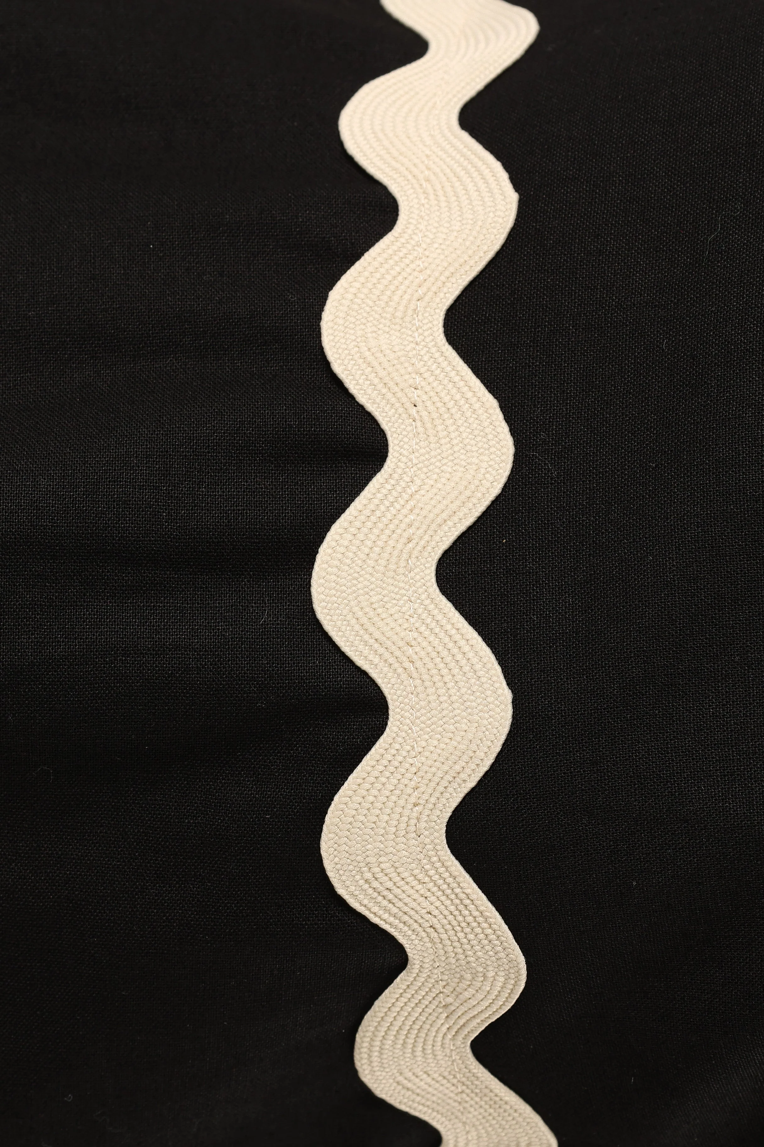 Mollymook Pants - Black Cream-Rgtroy