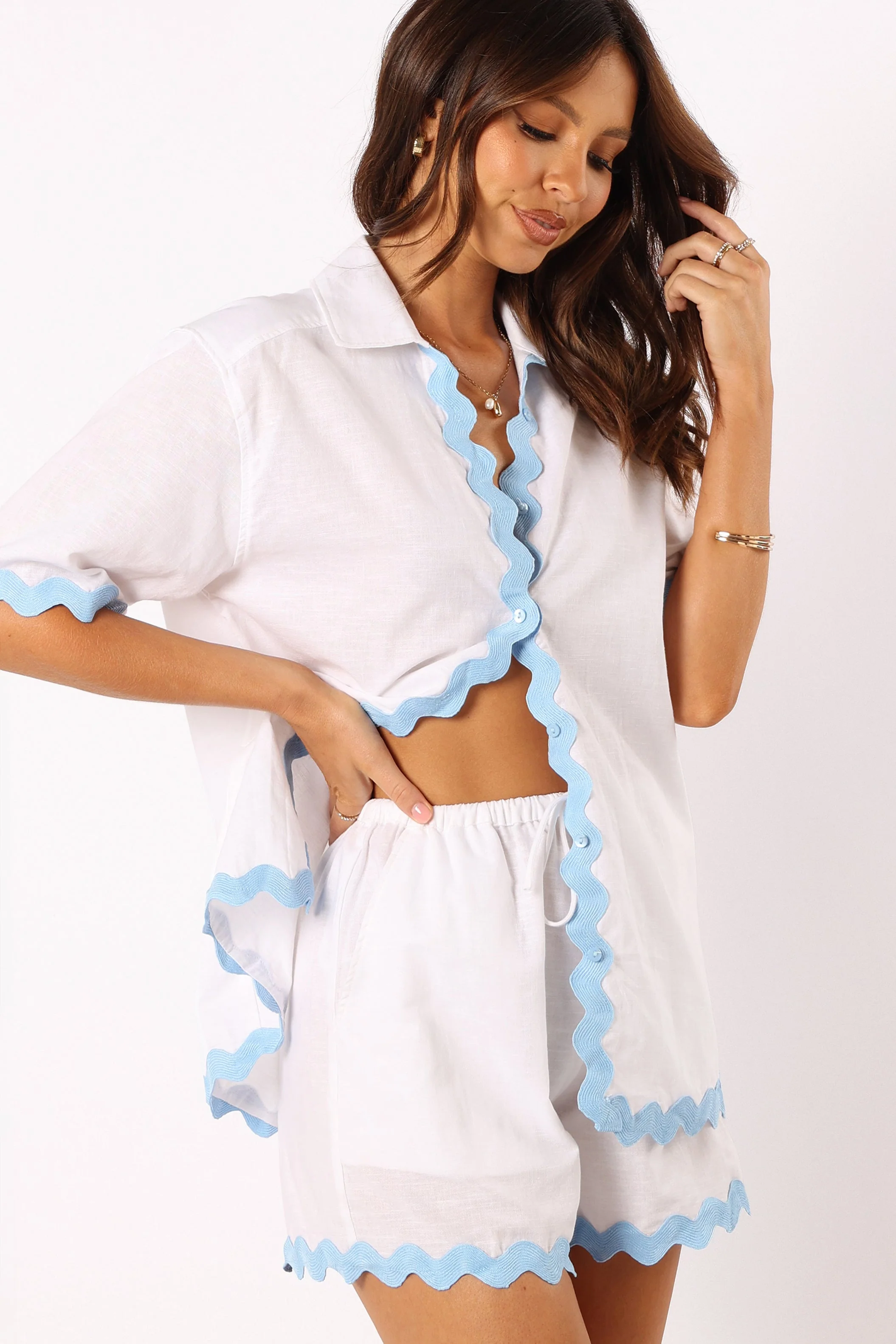 Harry Shorts - White Blue-Rgtroy