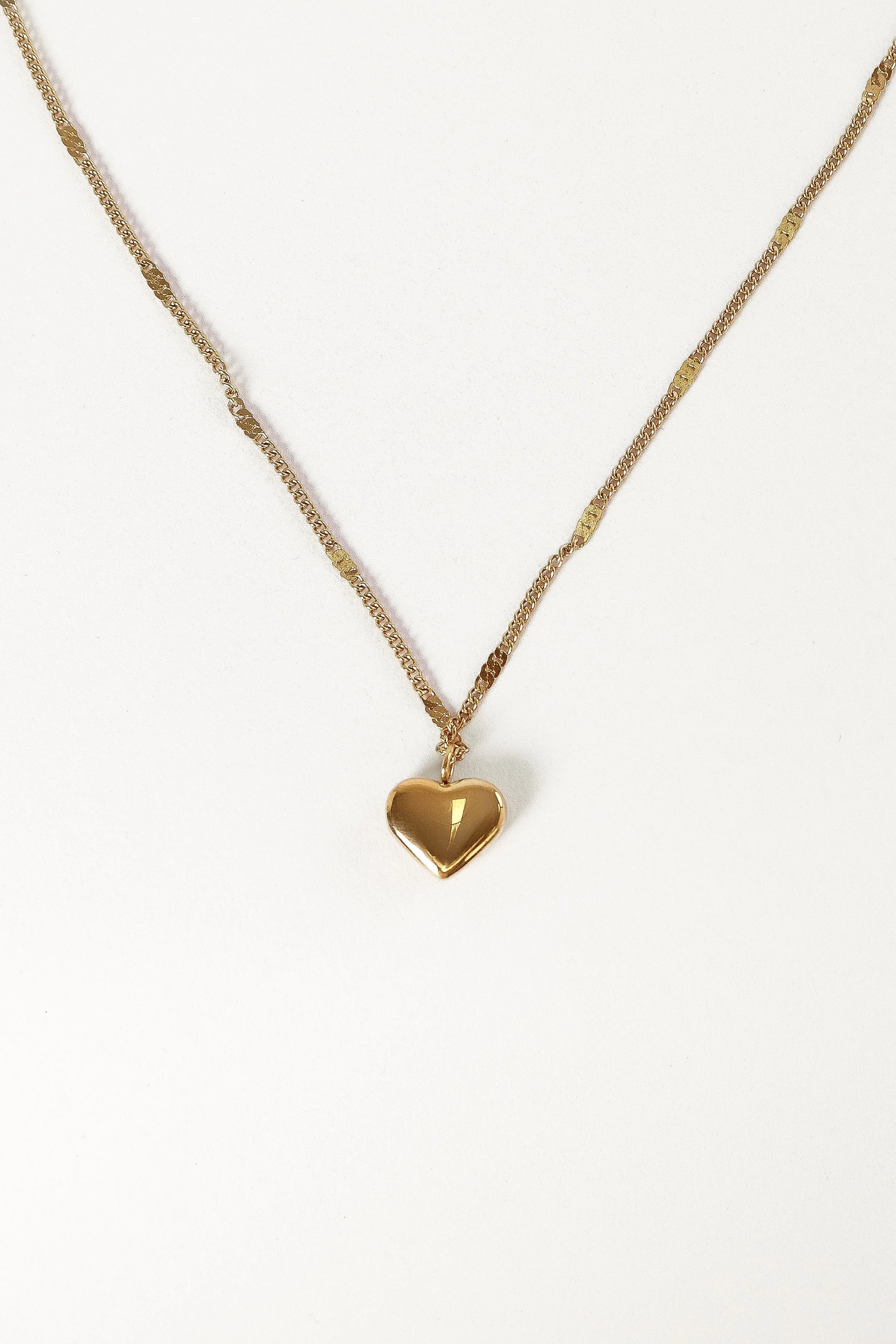 Fay Heart Shaped Necklace - Gold-Rgtroy
