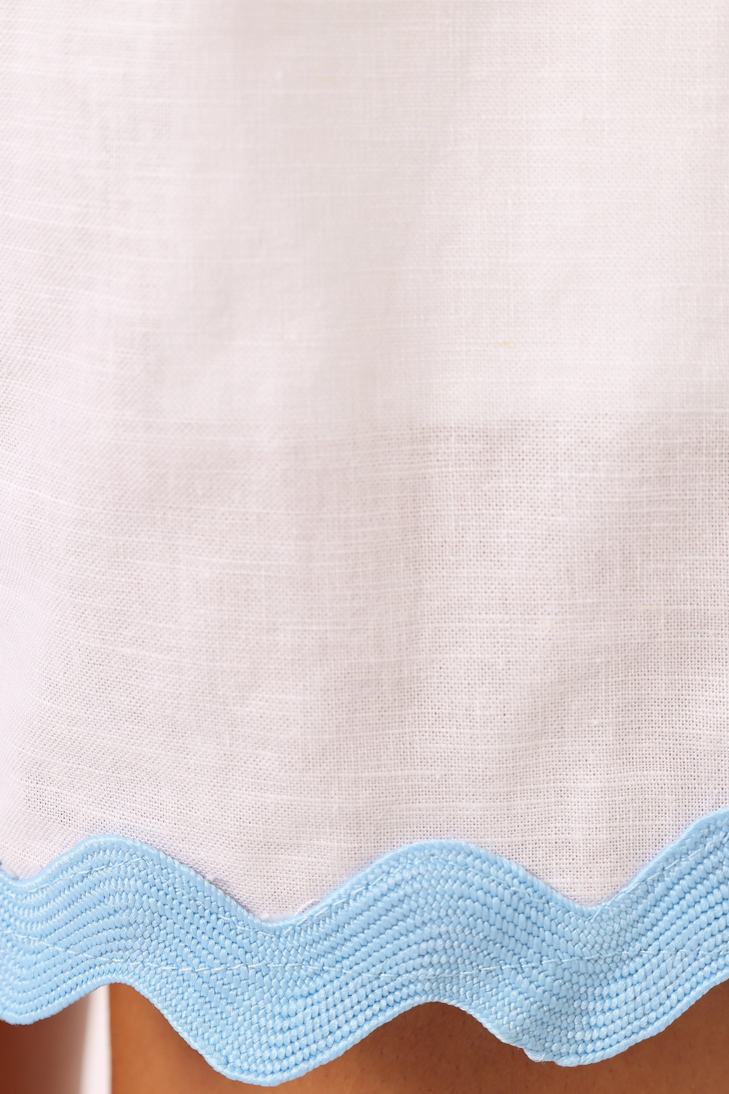 Harry Shorts - White Blue-Rgtroy