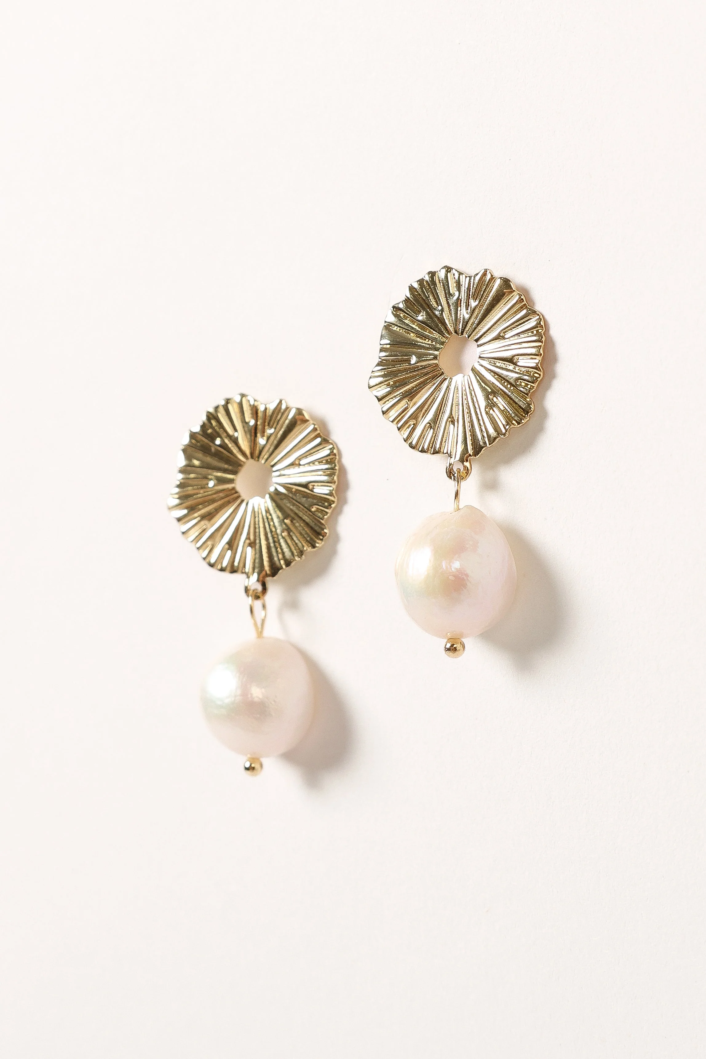 Arabella Earrings - Gold-Rgtroy