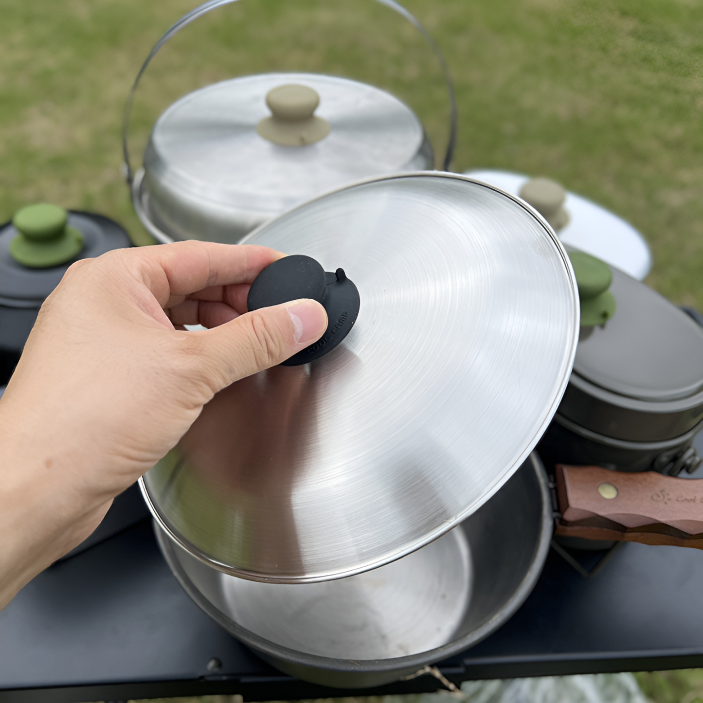 Multifunktionaler Topfdeckelgriff – Anti-Verbrühung, Silikon-Saugnapf, Handyhalter