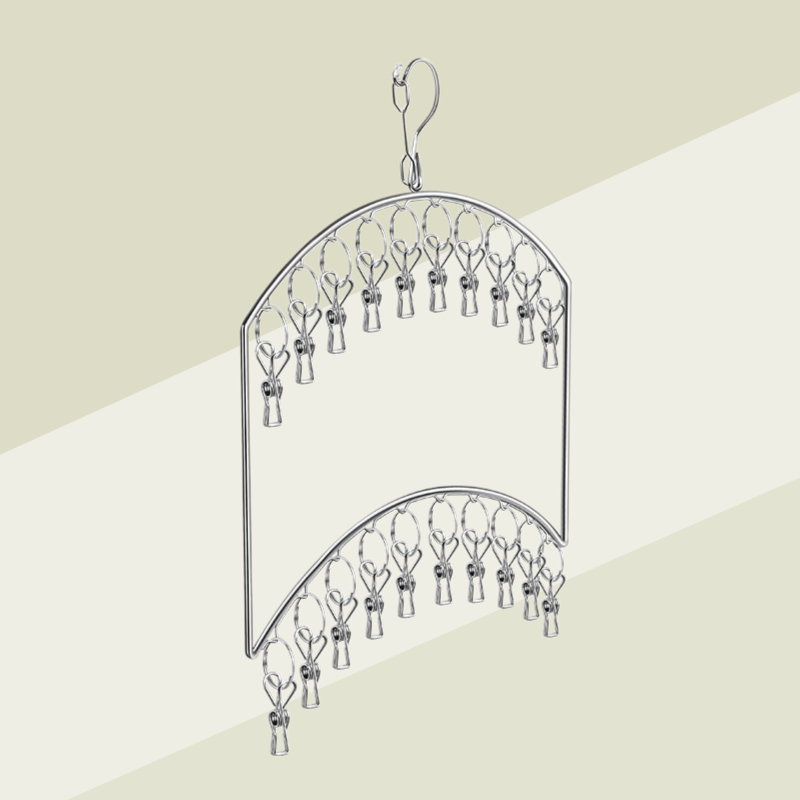 Suszarka na ubrania z grubych rur stalowych