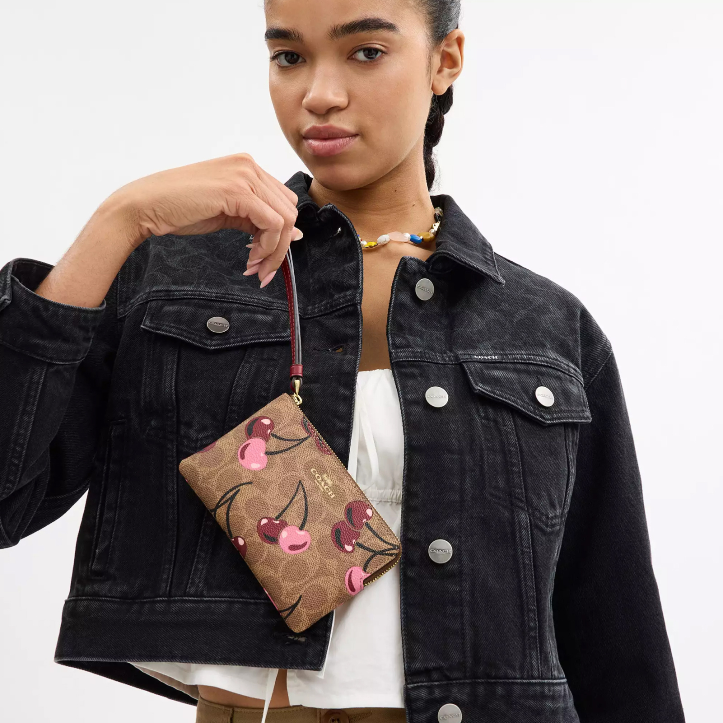 Corner Zip Wristlet In Signature Canvas With Cherry Print