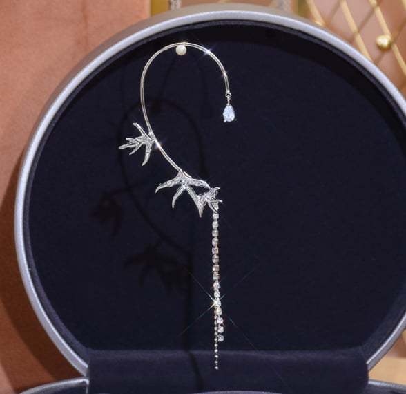 Swallow earrings with tassels