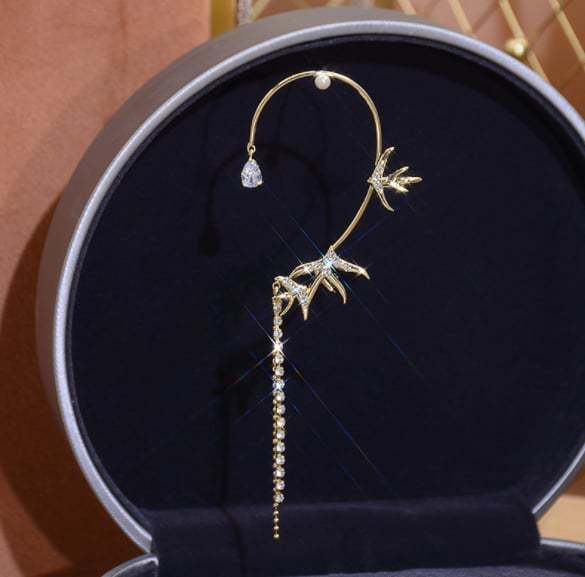 Swallow earrings with tassels