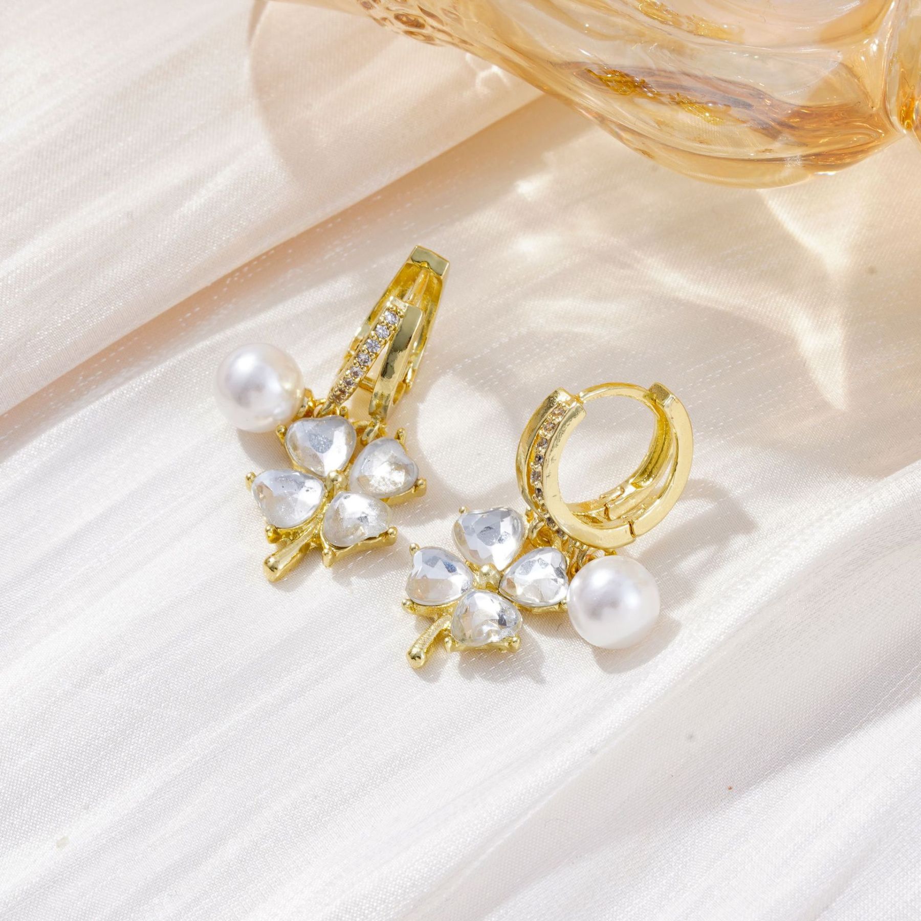 Fashion Earrings with Crystal, Four Leaf Clover and Pearls