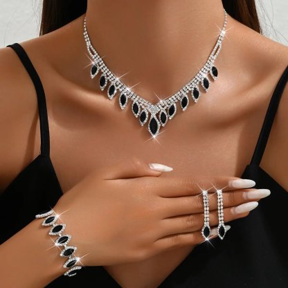 💎New and luxurious crystal necklaces, bracelets and earrings.