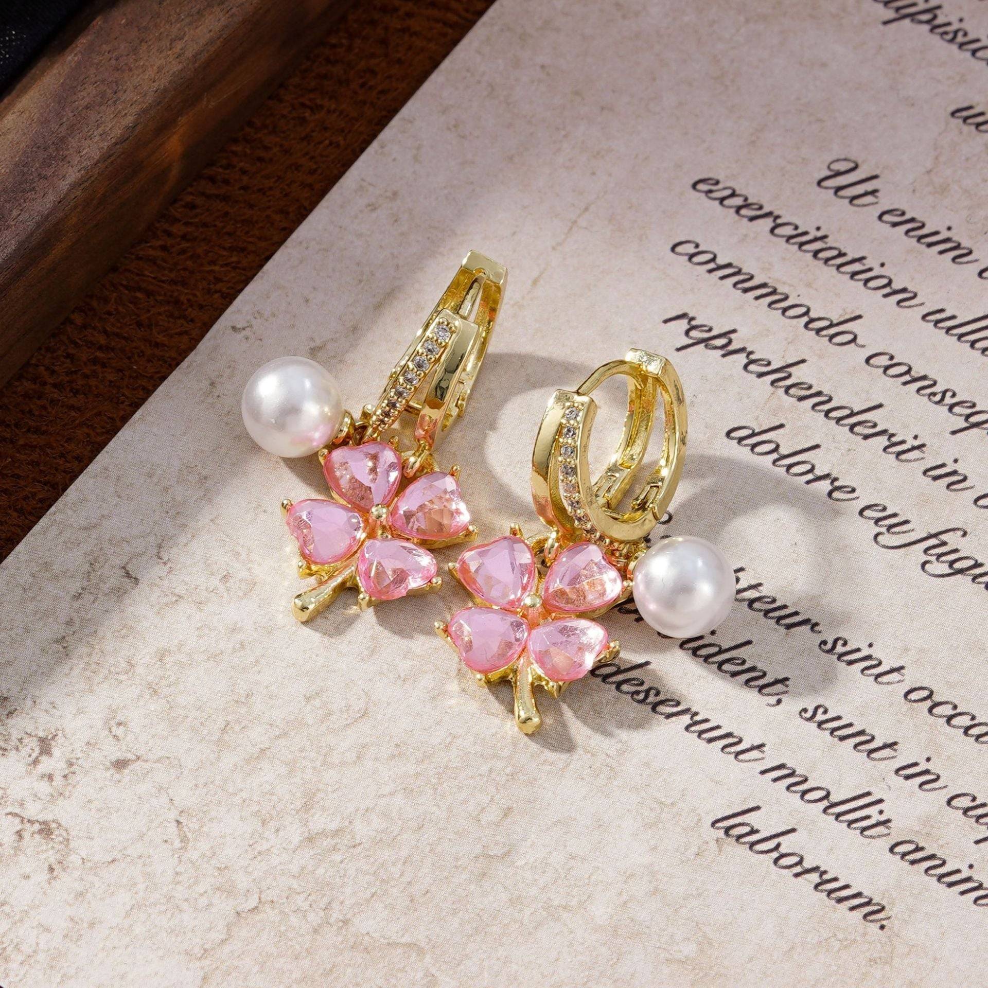 Fashion Earrings with Crystal, Four Leaf Clover and Pearls