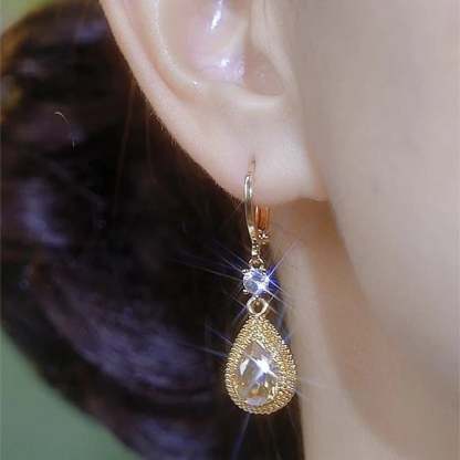 ✨Women's Fashion Teardrop Dangle Earrings💫