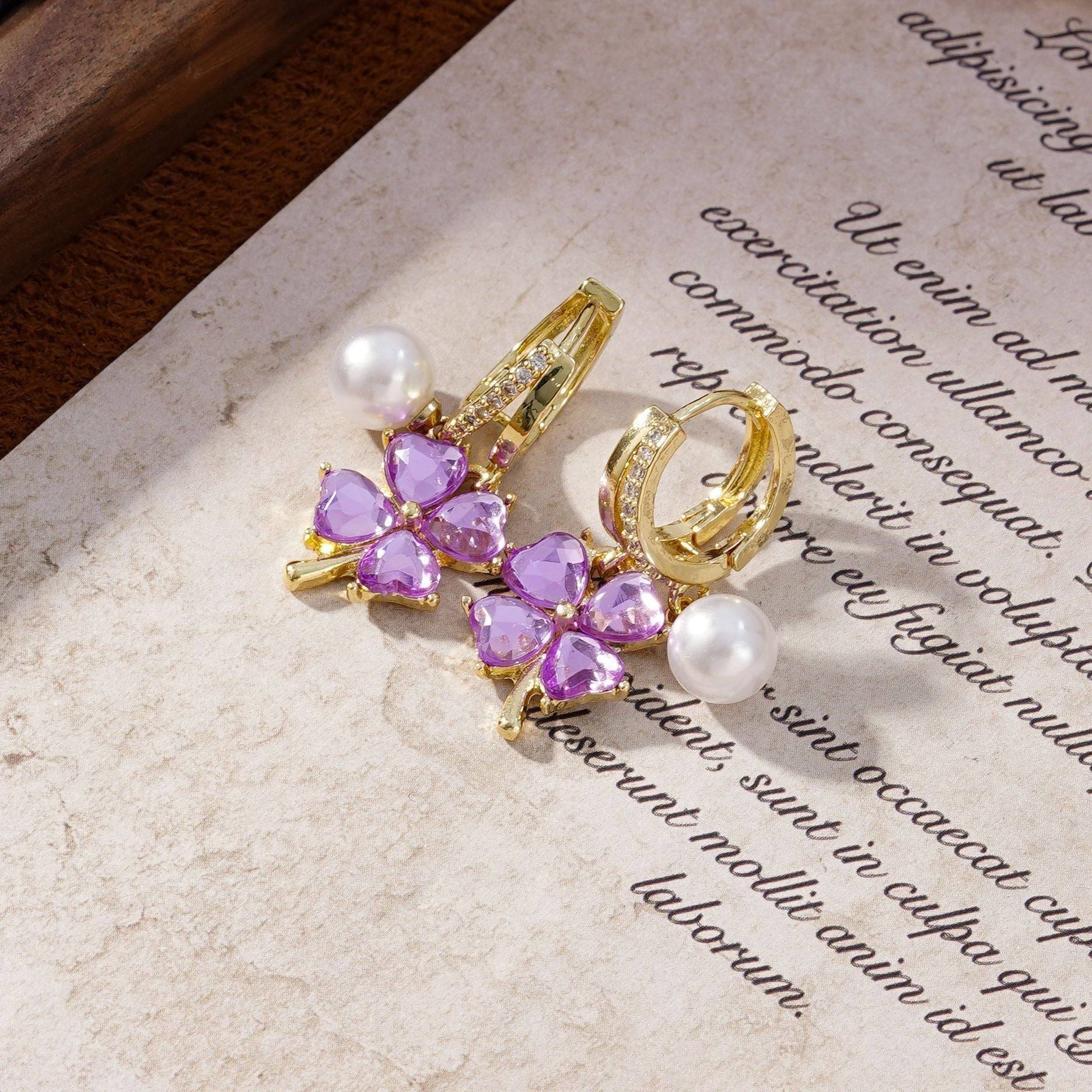 Fashion Earrings with Crystal, Four Leaf Clover and Pearls