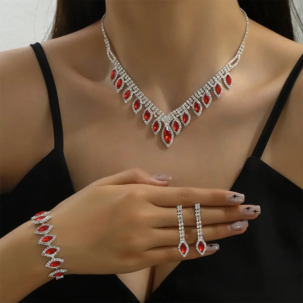 💎New and luxurious crystal necklaces, bracelets and earrings.