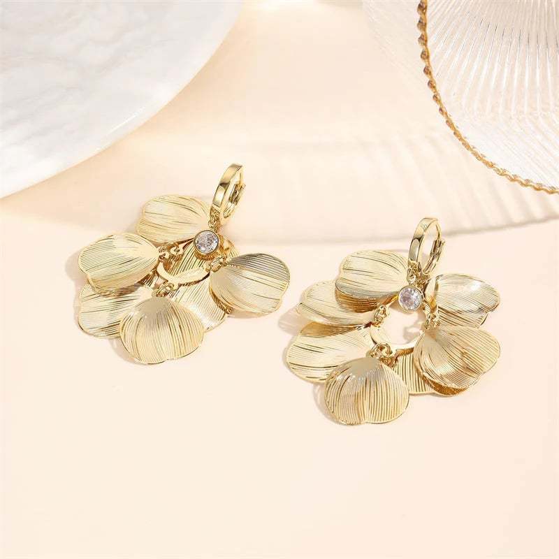 🍀Women’s Layered Leaf Hoop Dangle Earrings