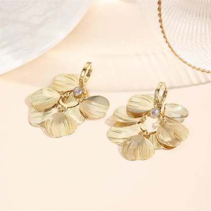 🍀Women’s Layered Leaf Hoop Dangle Earrings