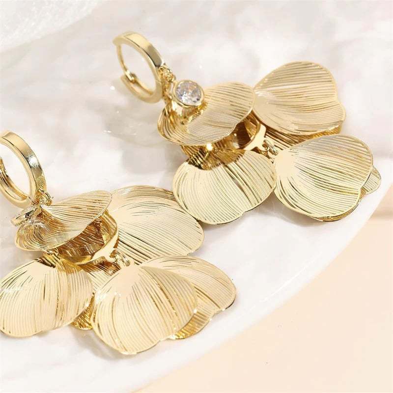 🍀Women’s Layered Leaf Hoop Dangle Earrings