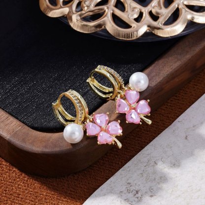 Fashion Earrings with Crystal, Four Leaf Clover and Pearls