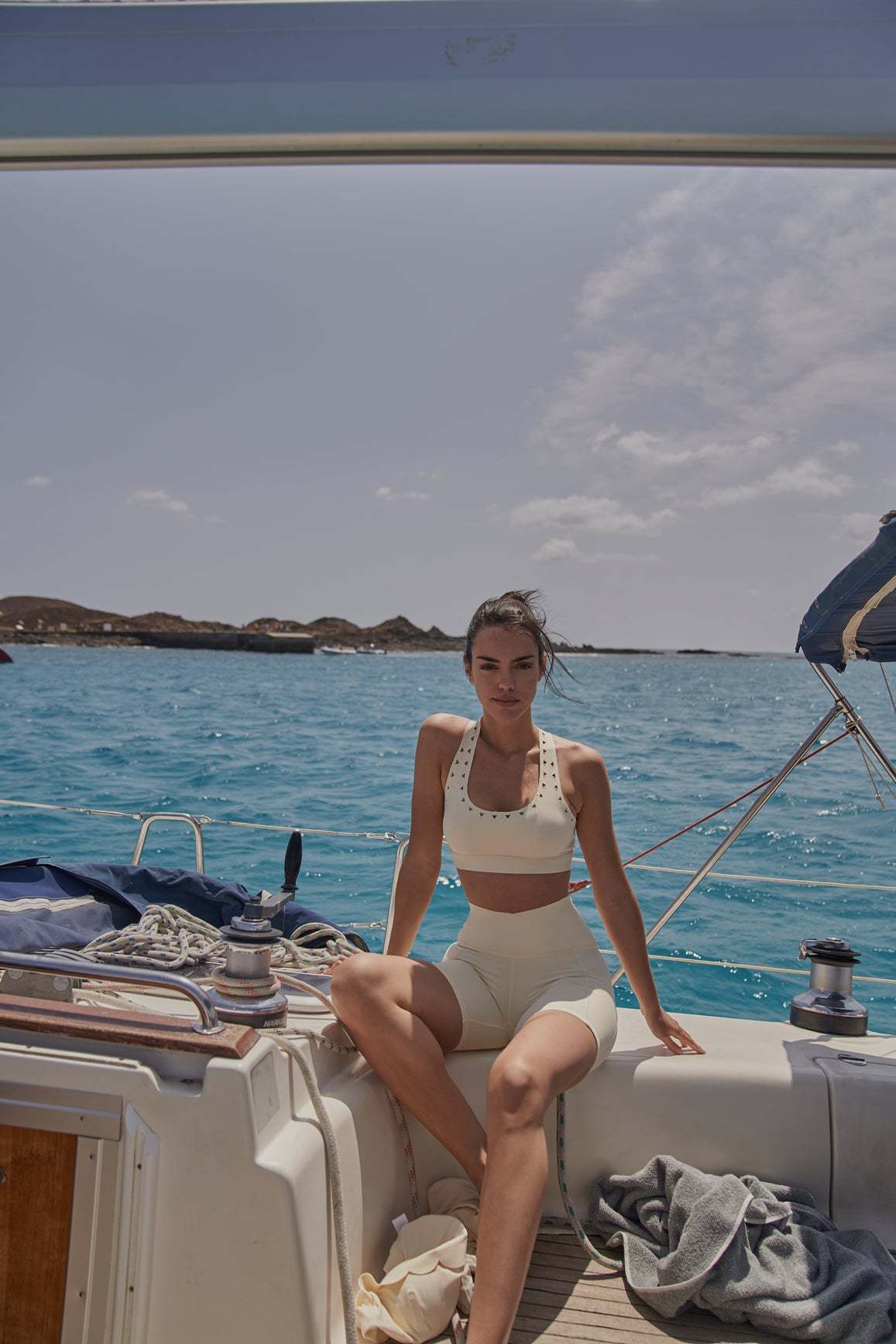 V-Waist Vigorous Short