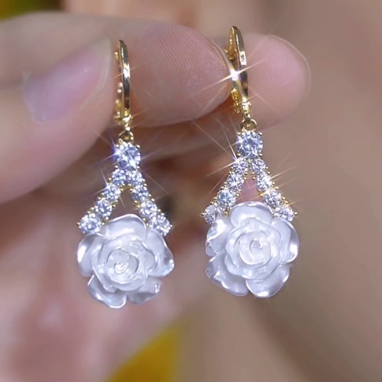 Light luxury fashion white camellia earrings temperament