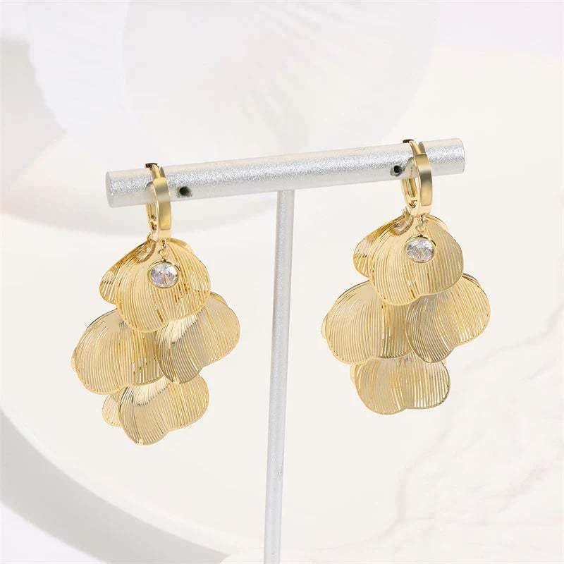 🍀Women’s Layered Leaf Hoop Dangle Earrings