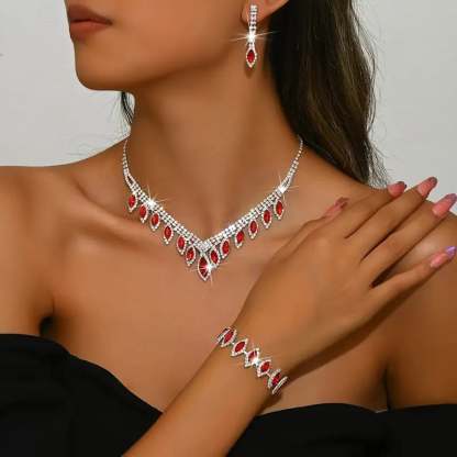 💎New and luxurious crystal necklaces, bracelets and earrings.