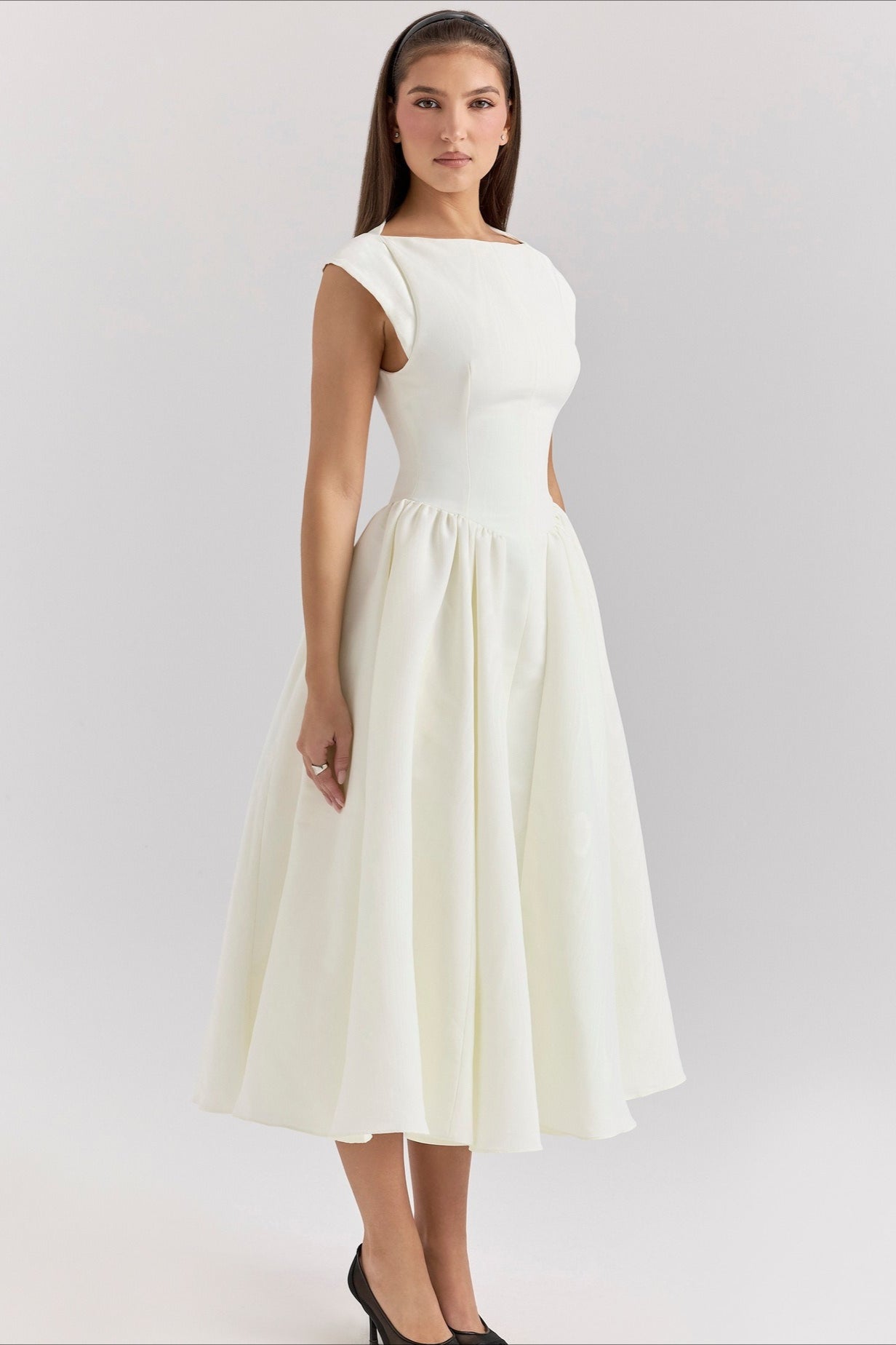 Minimalist Solid Backless Swing Midi Dress