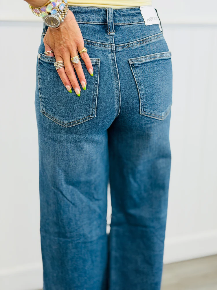 Rigid Magic Straight-Leg Jeans