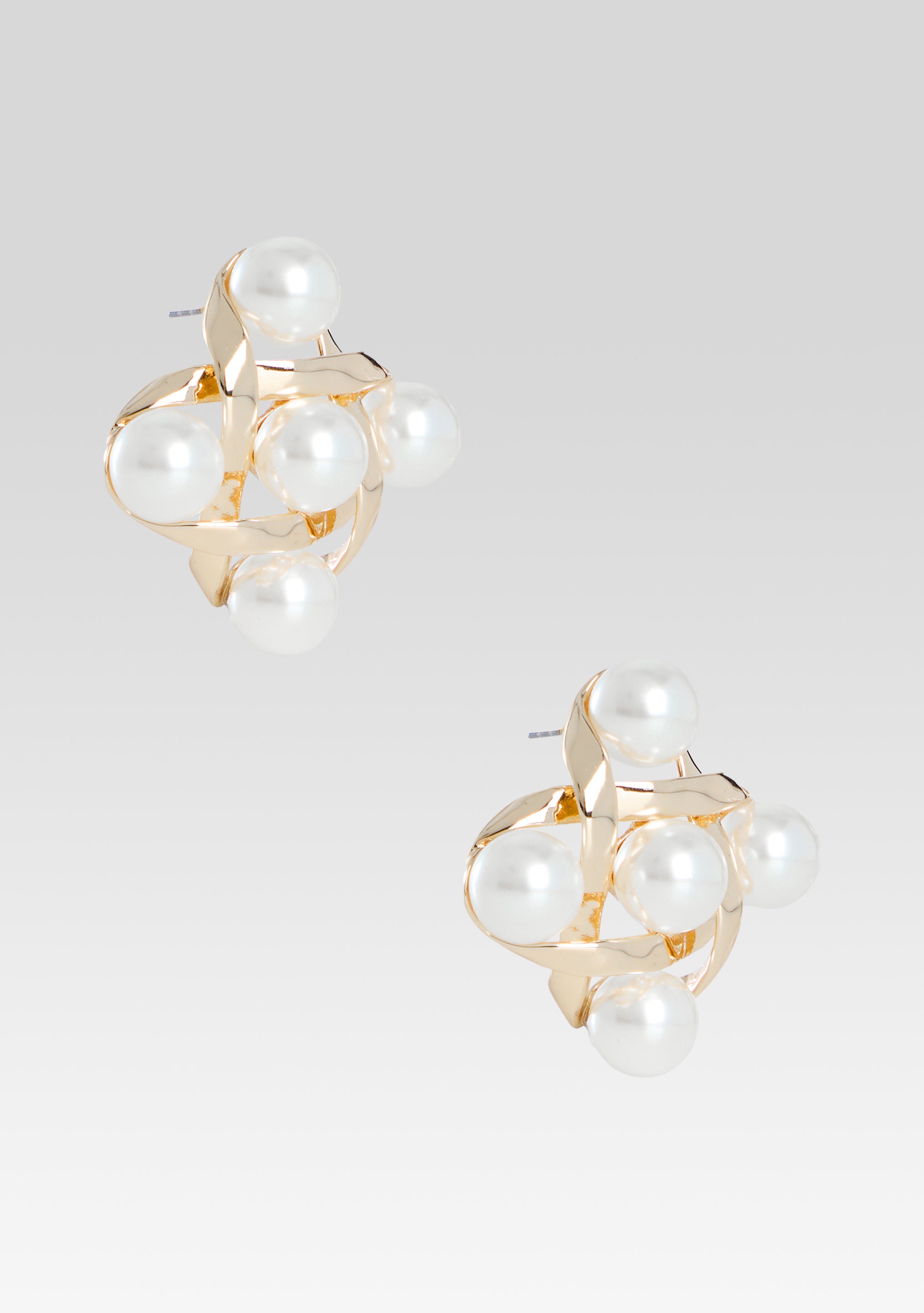 Harlow Pearl Earring-Stylulu