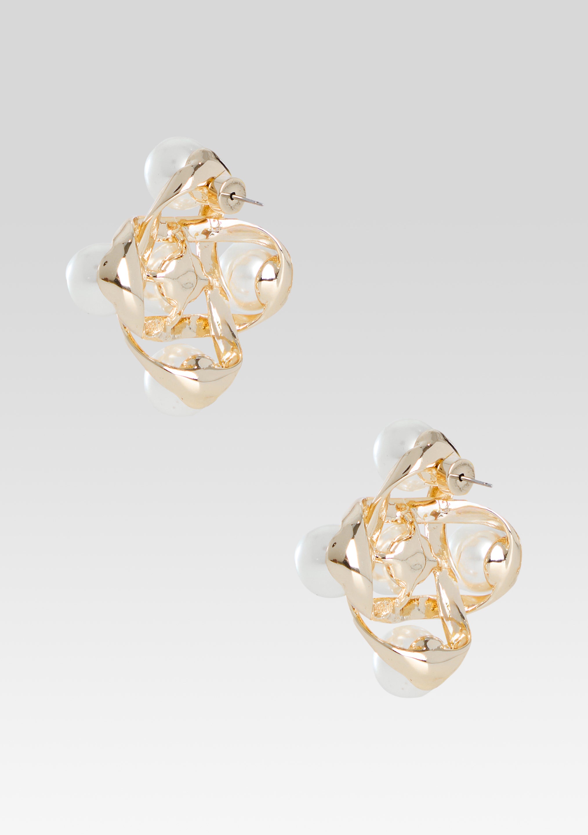 Harlow Pearl Earring-Stylulu