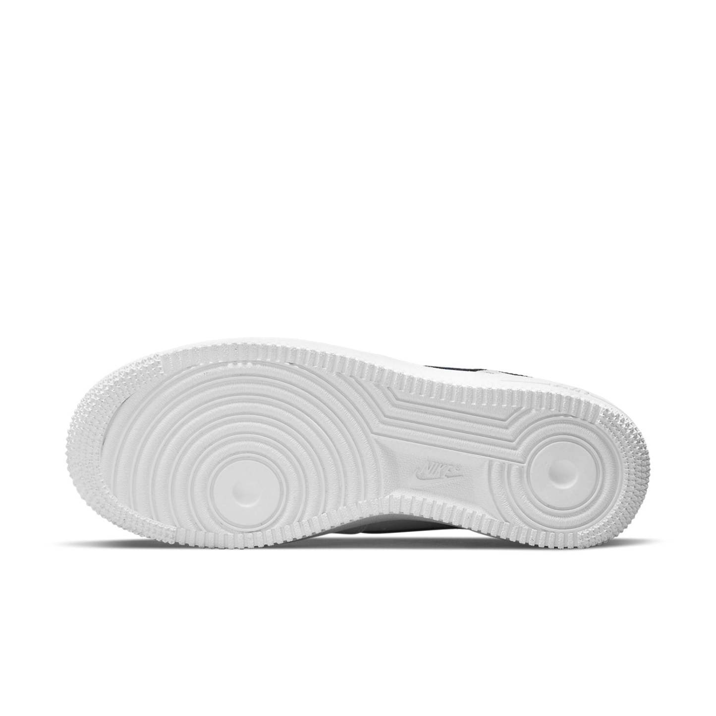 (WMNS) Nkhjgike Air Force 1 '07 Essential 'White Black' CZ0270-102