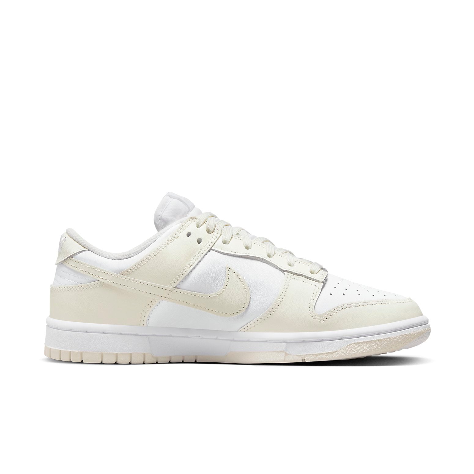 (WMNS) Nkhjgike Dunk Low 'Coconut Milk' DD1503-121
