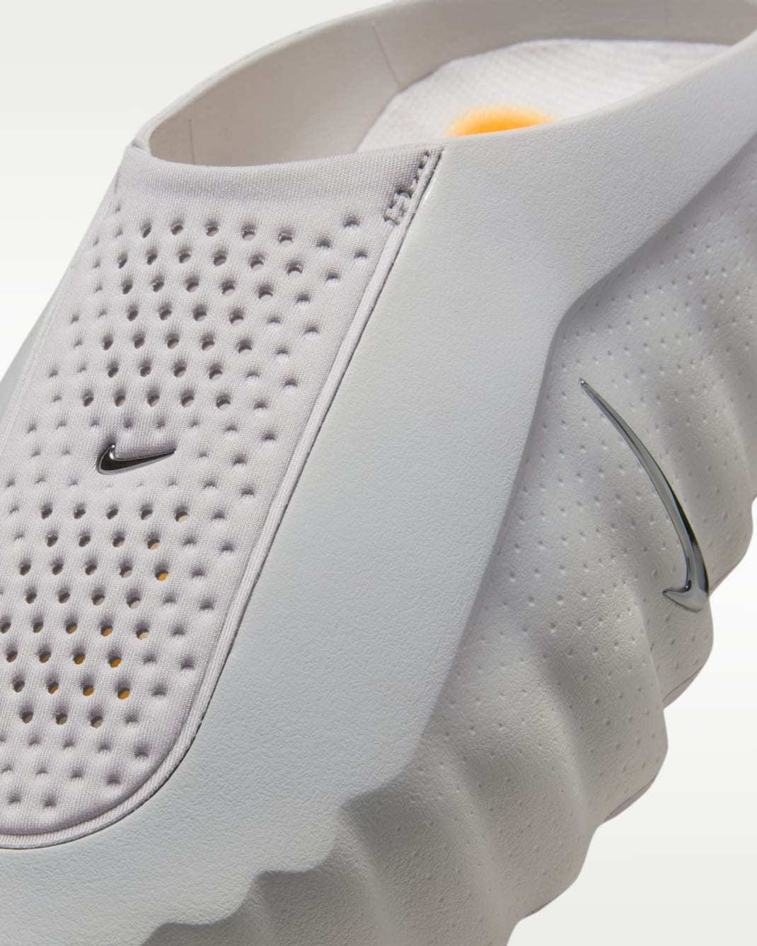 Nike Mind 001