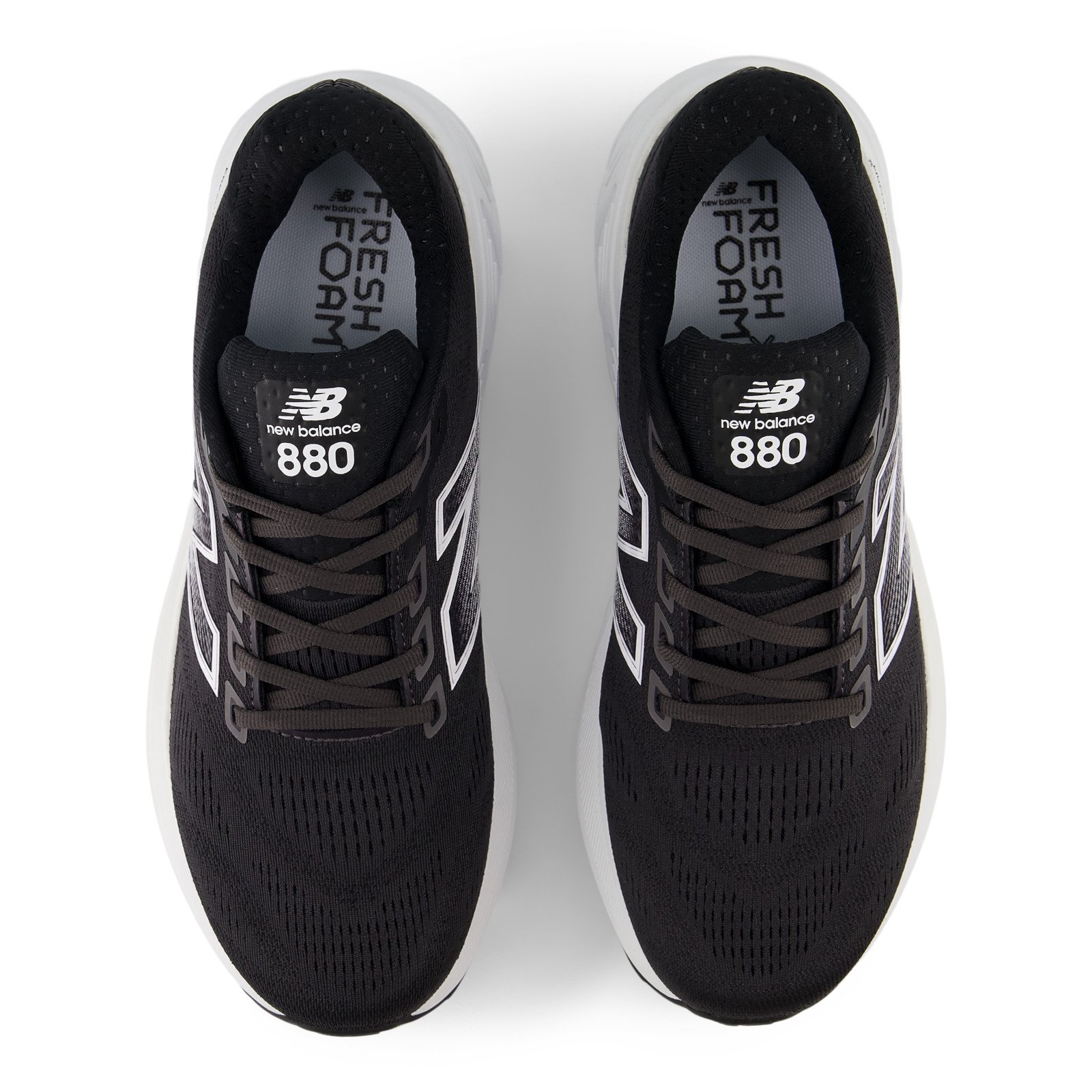 880v15 Black White – Men’s