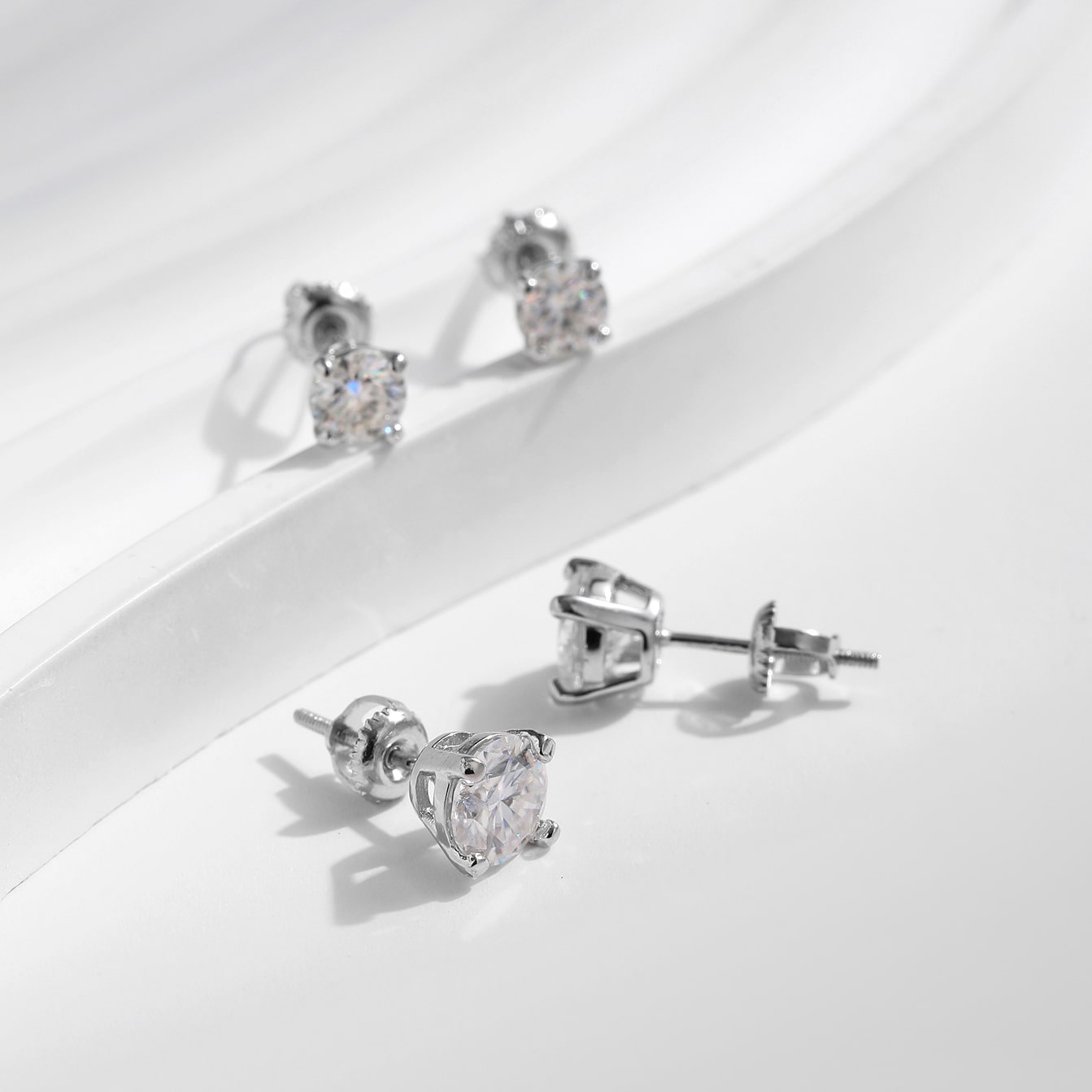 Classic 1ct Moissanite Stud Earrings For Women 925 Sterling