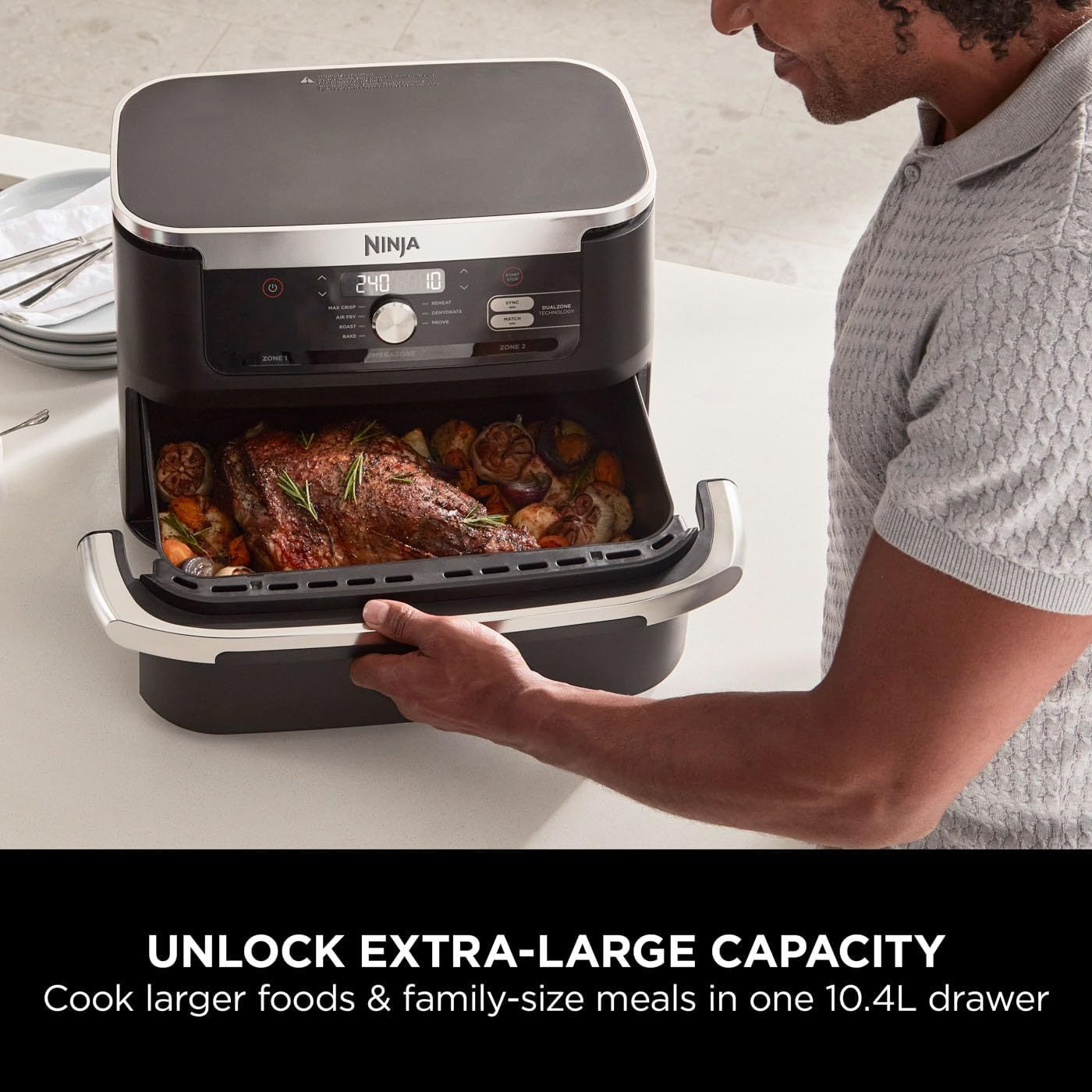 Ninja Foodi MAX Dual Zone Air Fryer, Amazon Exclusive, Tongs, 2 Drawers, 9.5L, 6-in-1, Use No Oil, Air Fry, Max Crisp, Roast, Bake, 8 Portions, Nonstick Dishwasher Safe Baskets, Copper/Black AF400UKCP