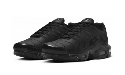 Nittgke Air Max Plus Triple Black Leather