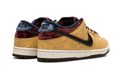 Nittgke SB Dunk Low City of Cinema