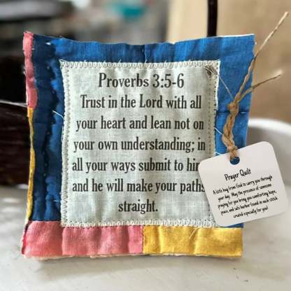 ✝️Best Encouraged And Blessed Gift-Prayer Quilt with cross inside