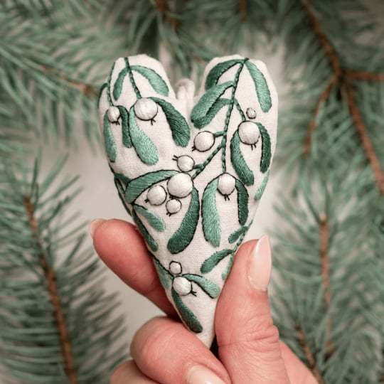 💖DIY Heart Shaped Hand Embroidered Christmas Ornament/Ornament Kit