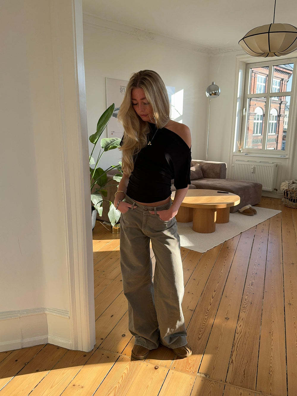 ONE-SHOULDER T-SHIRT