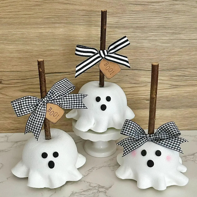 Halloween Ghost Apple