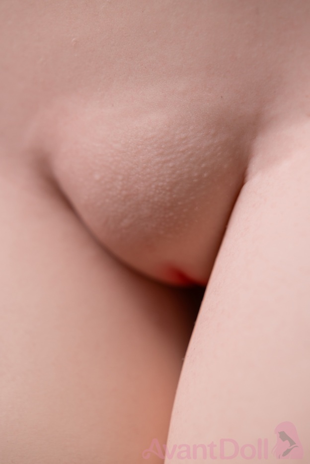 Lee Su yeon 165cm F Cup Ultra-Realistic Silicone Doll, Lifelike Skin Texture