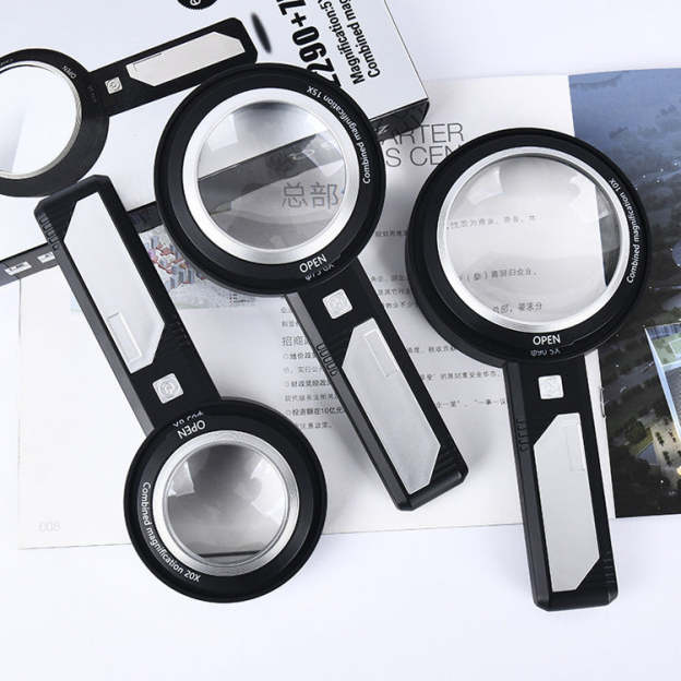 Handheld Magnifying Glass with LED Ring Light – Philatelic Loupe for Stamp Inspection & Collectible Viewing