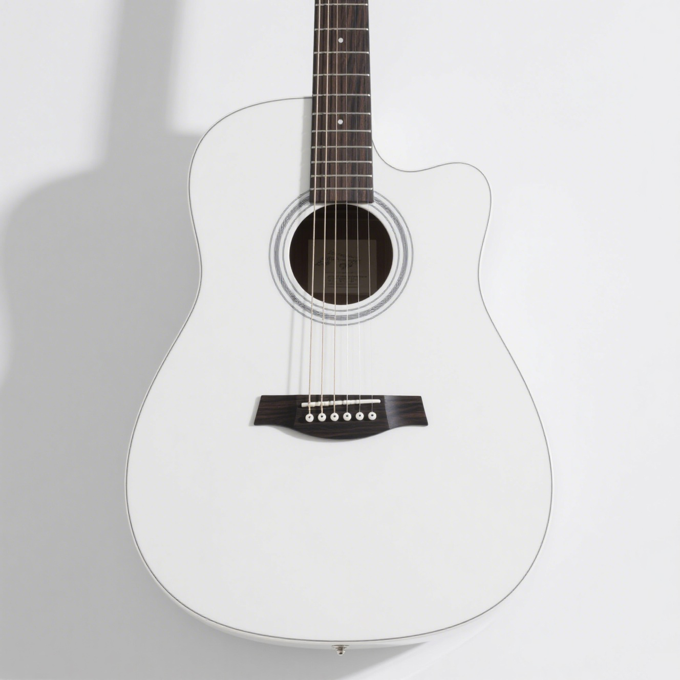 Chitară clasică din molid masiv