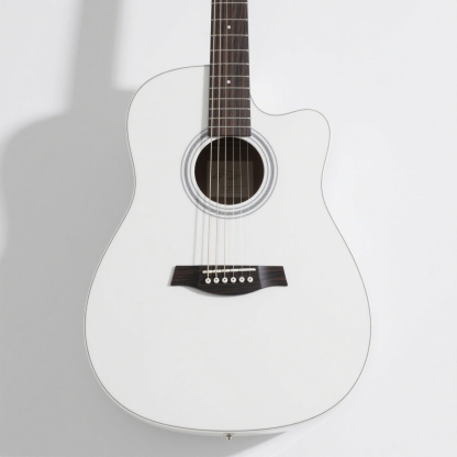 Chitară clasică din molid masiv