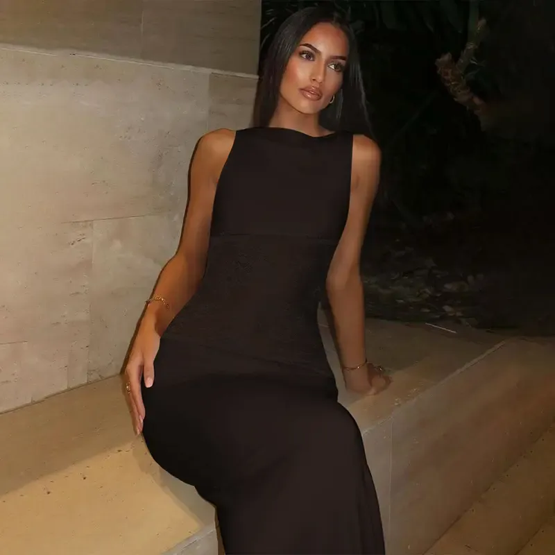 Lace backless long dress with a French-style elegance