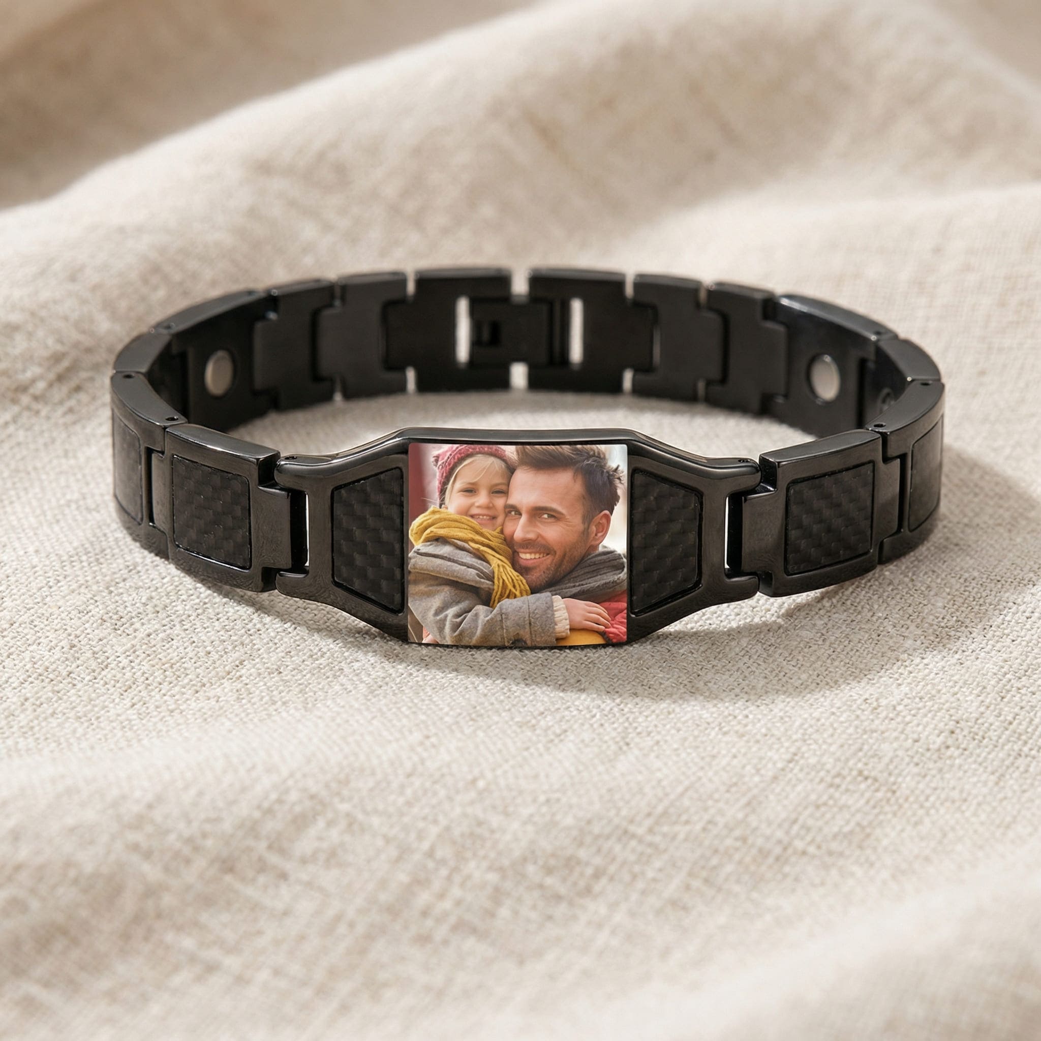 Customizable carbon fiber photo bracelet