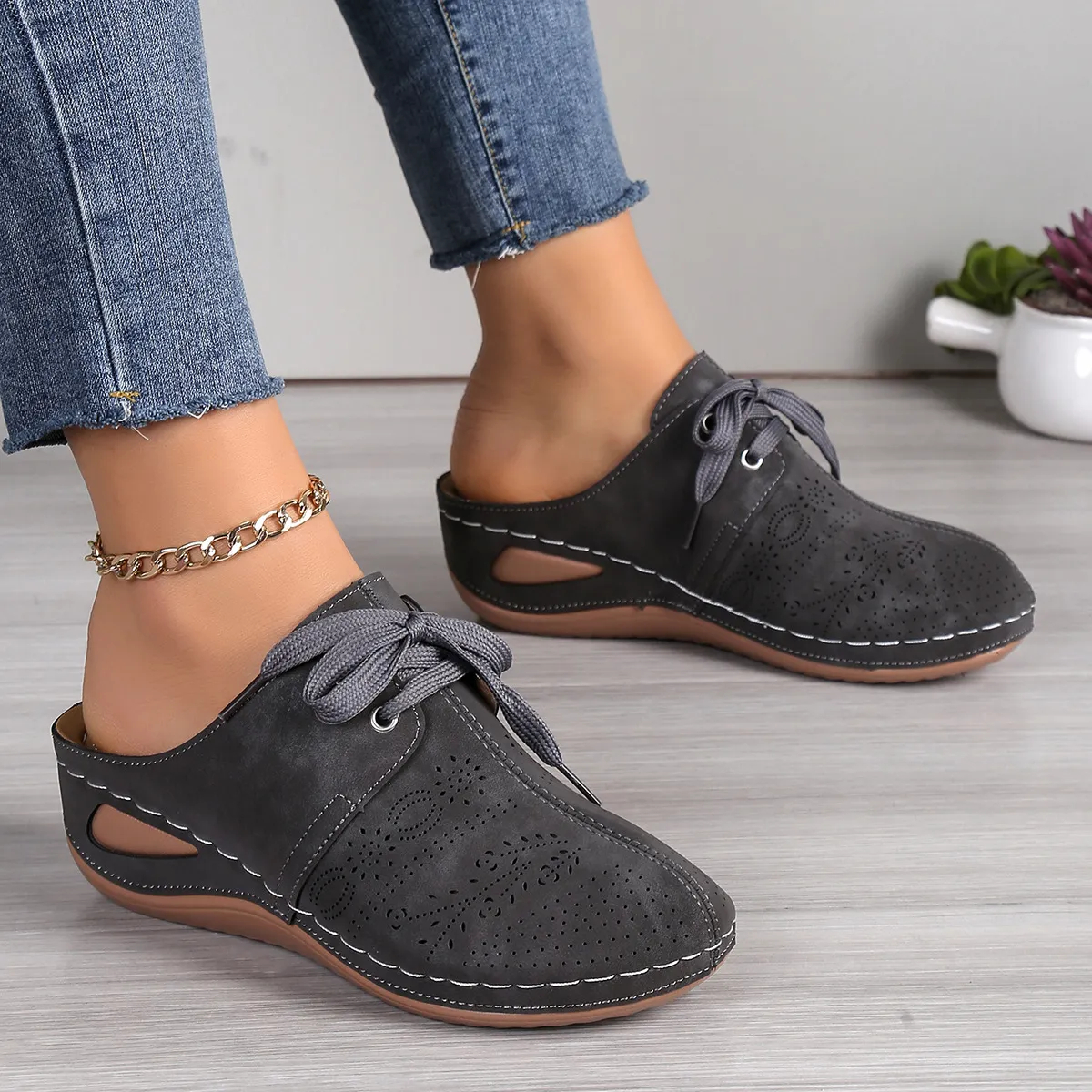 🔥Last Day! 70% Off🔥 Orthopedic Closed-Toe Sandals - Lace-up Wedge Heel Women's Sandals