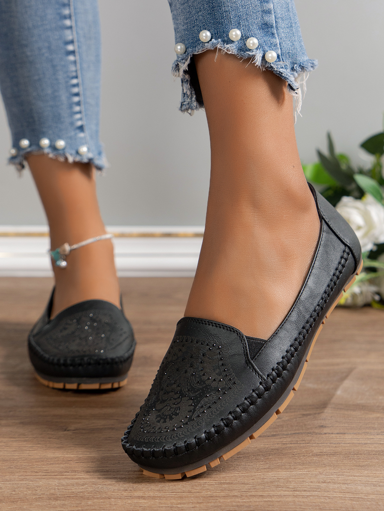 Women's orthopedic loafers – lightweight, breathable, and non-slip.