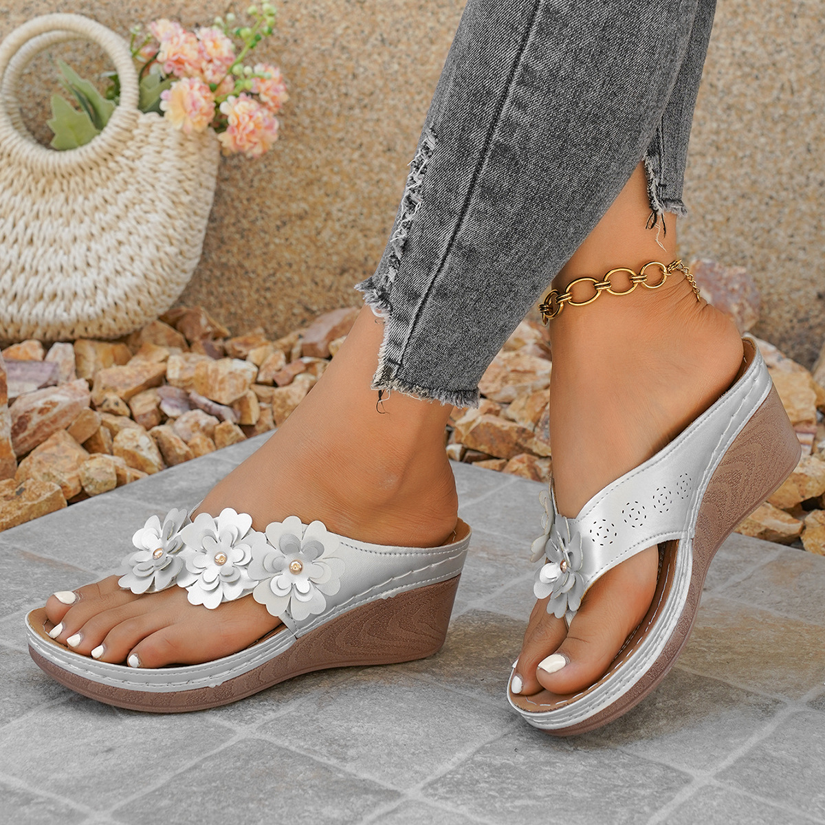 Now 50% Off — Women's Floral Platform Wedge Beach Slides